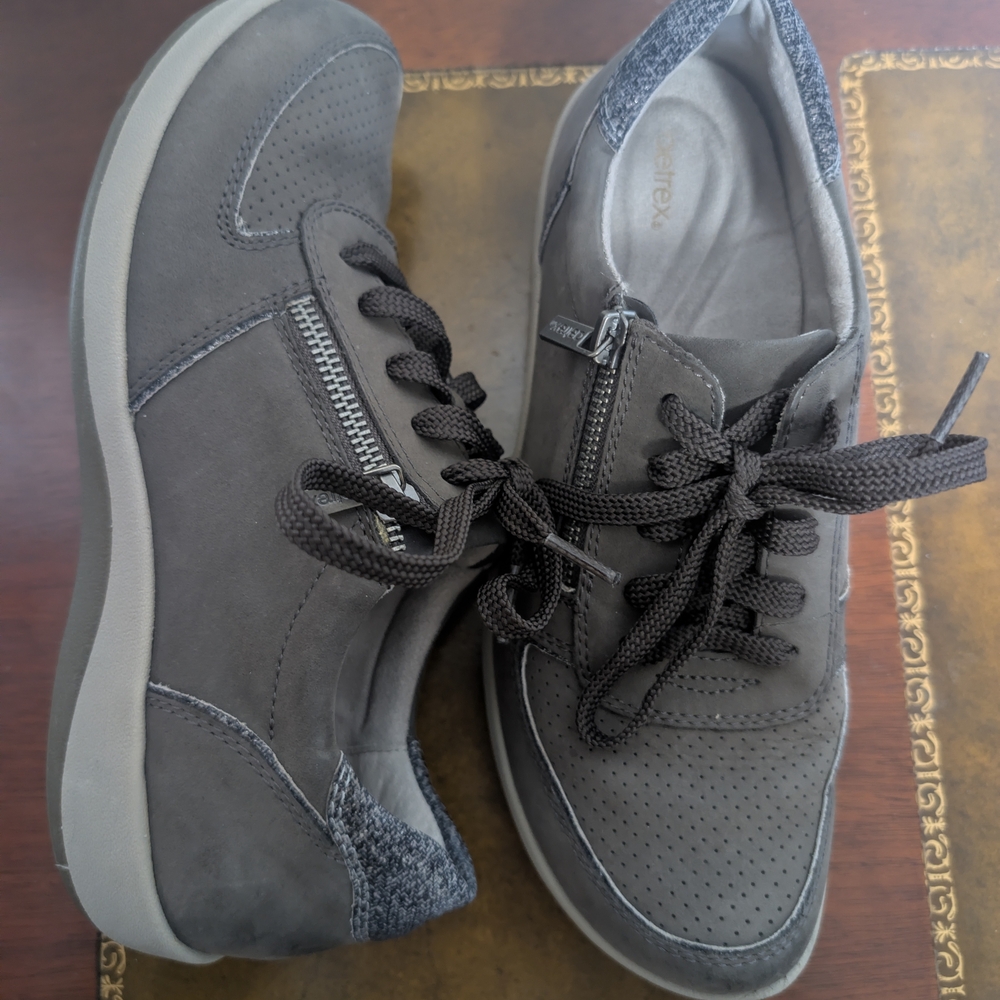 Aetrex Men's Charcoal Sneakers with Zipper Accent